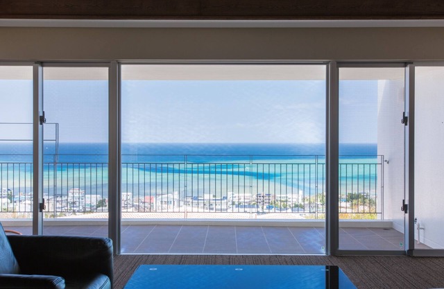 Condominium T-Room