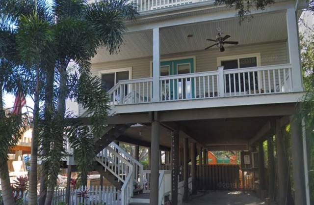 Condor Nest-private home-walk to downtown & the water! New heated POOL!