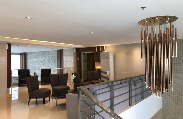 Condotel près de l'ambassade américaine et du MOA