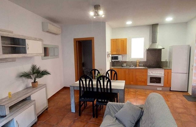 Confortable piso en Cornellà de Llobregat, muy bien comunicado