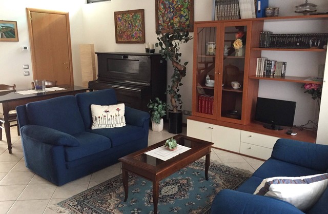 Confortable et calme. Parfait pour ceux qui veulent visiter Florence. Parking facile.