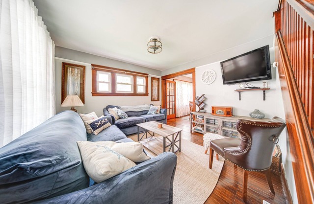 Conneaut Vacation Rental w/ Deck Near Lake Erie!
