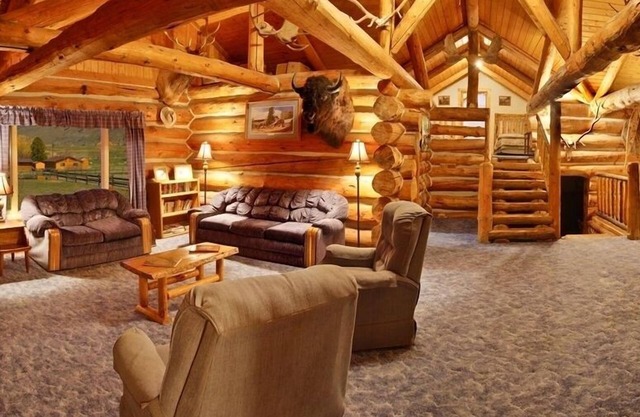 Yellowstone River Lodge - Sleeps 18 -10 miles de l'entrée du parc de Yellowstone!