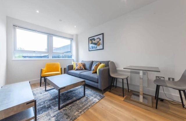 Contemporary 1 Bedroom Apartment in East Grinstead