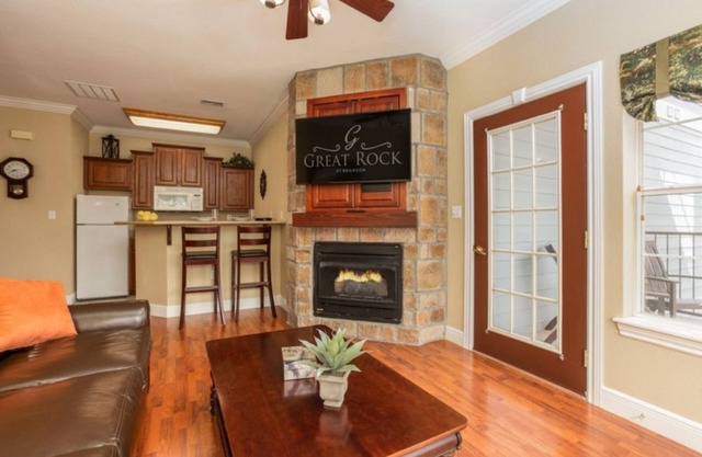 Contemporary 1BR Gem in Great Rock Sanctuary