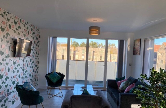 Contemporary 2 Bed Apt;10 mins walk :Addenbrookes/Papworth
