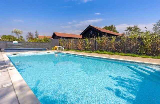3 bedroom accommodation in Rookley Village