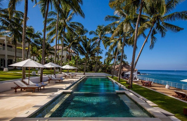 Villa de style contemporain et colonial avec 3 chambres et vue sur la mer, Candidasa