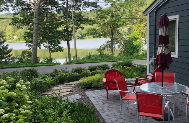 Contemporain "Maine Cottage" + votre meilleur choix pour le week-end de Toboggan!