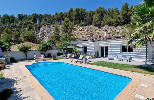 Villa contemporaine au calme, entre Aix-en-Provence et Lourmarin