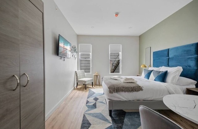 Contemporary Studio for Work and Play