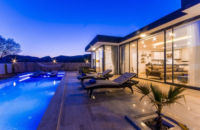 Villa de style contemporain avec 2 chambres, dans un village totalement privé et paisible