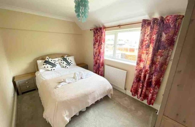 Contractors and families close to town centre