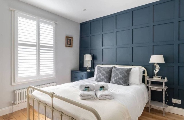 Contractors I Relocators I 5 Bed