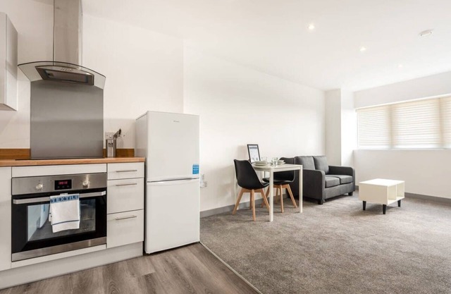 Convenient 1 Bedroom Central Doncaster Apartment