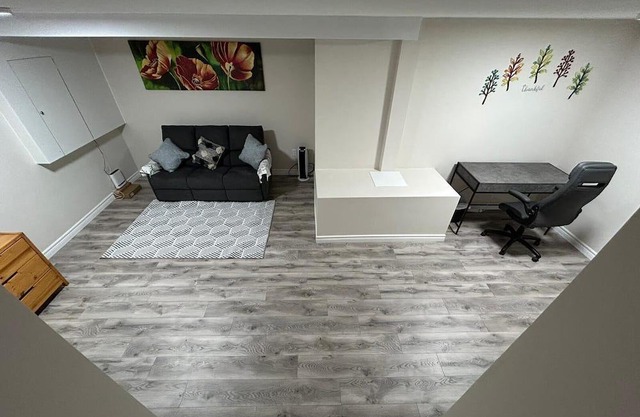 Convenient 2-level downtown apartment.