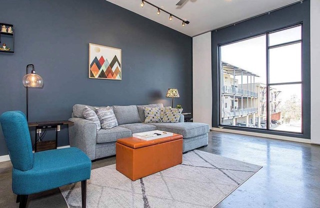Convenient Condo Near Zilker & Barton Springs!
