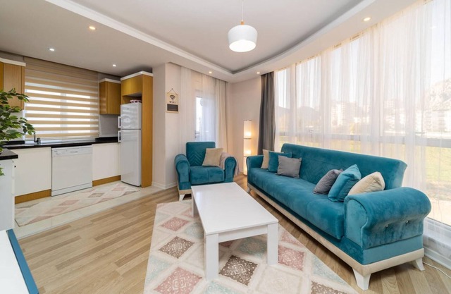 Convenient Flat with Balcony in Konyaalti