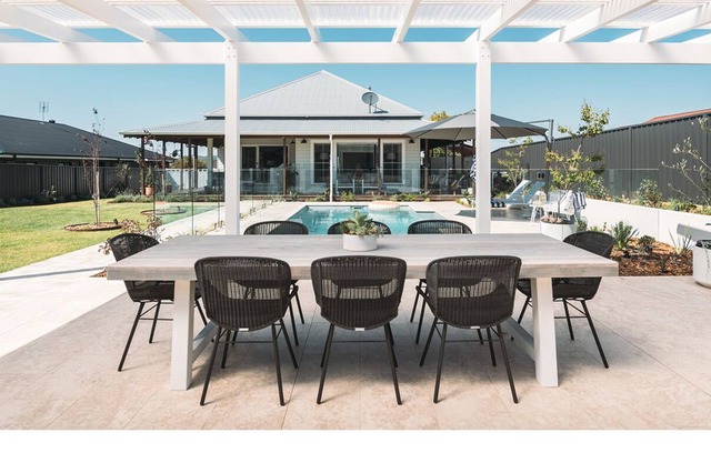 convenient location in the Hunter Valley