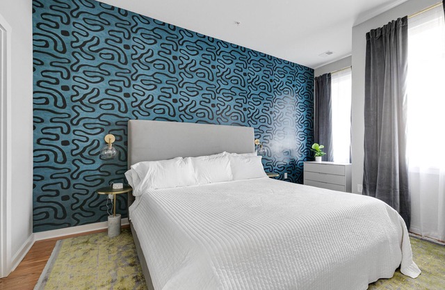 Convenient & Luxe Designer Apt w/ King Sized Bed