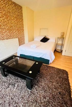 Convenient Retreat Rooms
