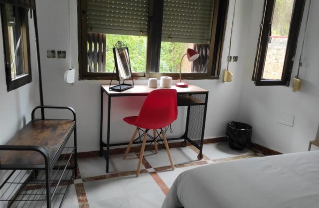 Convenient Rooms - Ferry, Train & Bus Station -