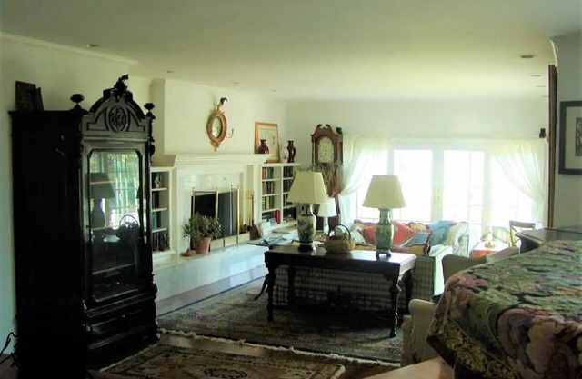 Convenient Whispering Pines Estate Panoramic Views