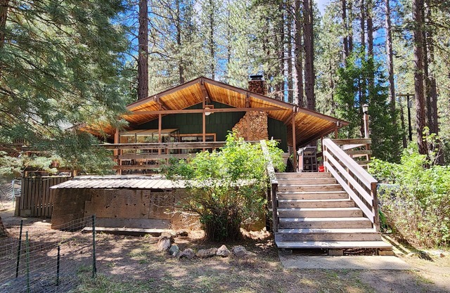 Maison de montagne Idéalement situé niché dans la forêt à Graeagle