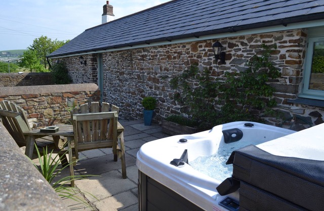 Grange convertie, avec bain à remous près des plages du nord du Devon