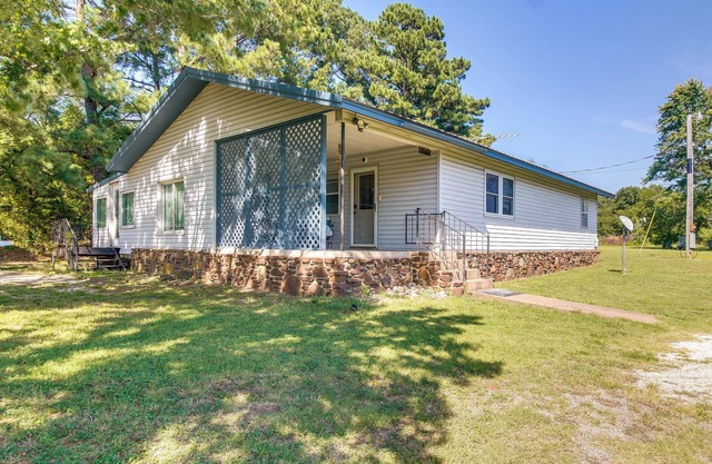 Cookson Vacation Rental w/ Spacious Yard & Porch!