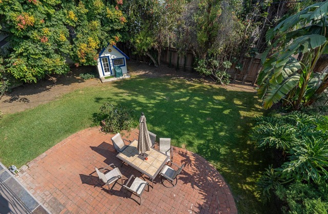 Family/Friend Gathering? West LA 5BR Sleeps 10 | Fireplace Playhouse More