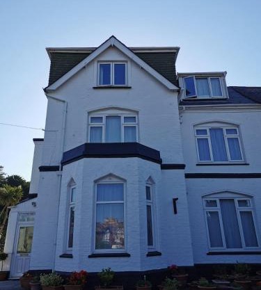 Coombe Lodge Holiday Flats