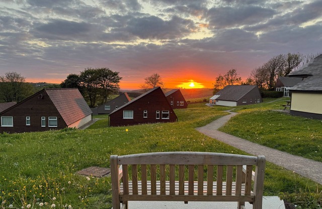 Coombe View Cornwall Holiday Lodge Near Bude. Sea Views. Large Patio Sleeps 5.