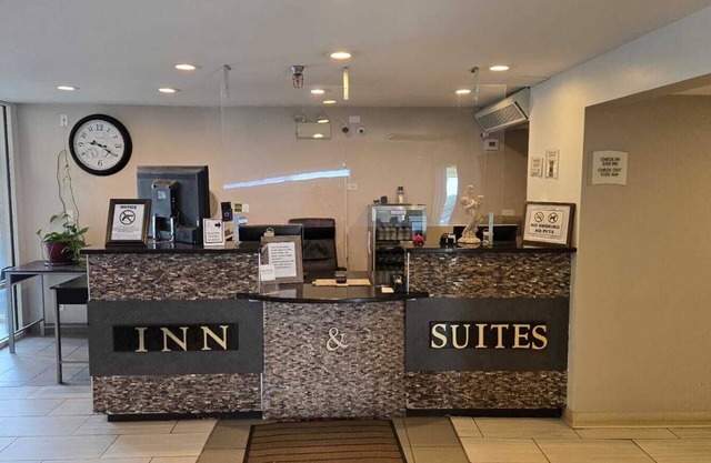 Copley Inn & Suites, Copley - Akron