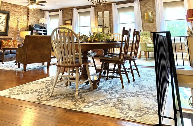 Loft exquis avec le centre-ville de Hendersonville à vos pas!