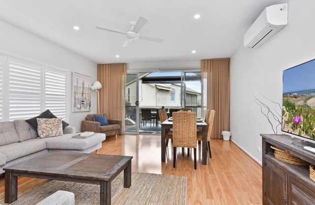 Coral Coast at Caves Beach Villas