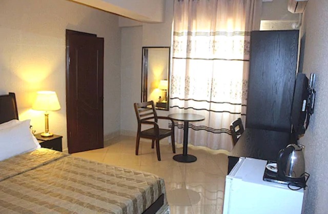 Corina Hotel