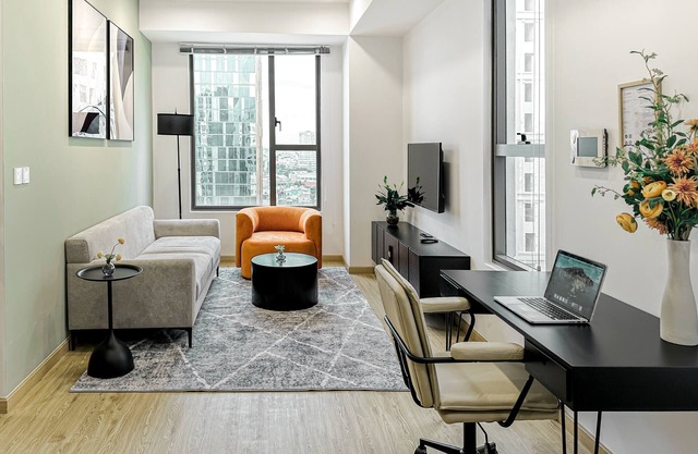 Corner 1-Bed 52m2 Apartment with Riverview @Tresor 1304 D4