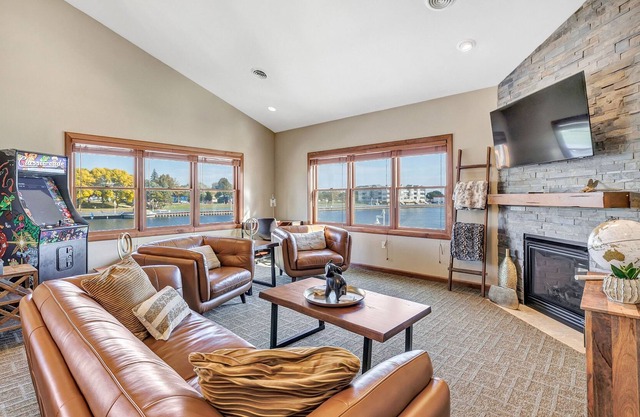Corner River Walk Condo with Spectacular Views