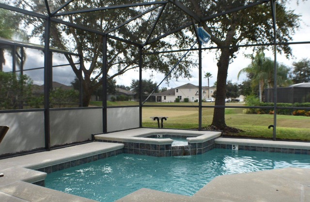 Cornerstone Retreat - Peaceful Gated Community, Private Pool & Jacuzzi