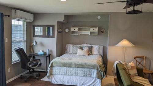 Corpus C Quiet Studio near Laguna Madre