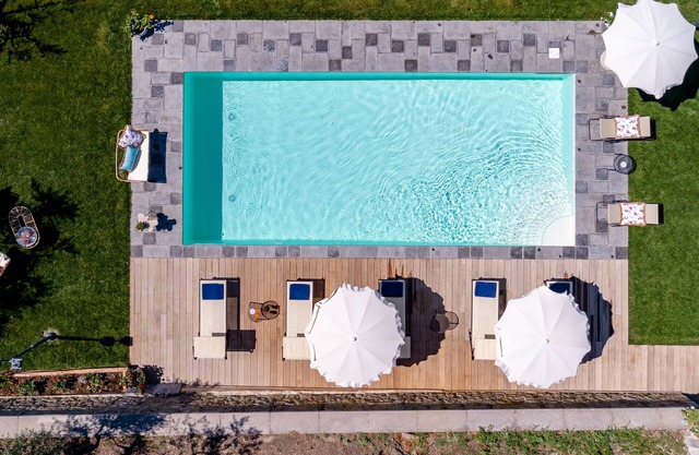Corte della Luna, élégante villa avec piscine entourée d'une oliveraie suggestive