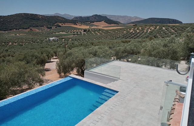 Cortejo avec piscine et vue