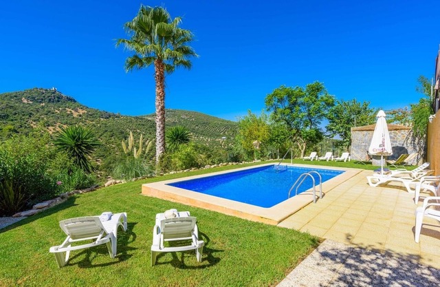 Cortijo El Borbollón Prado del Rey by Ruralidays
