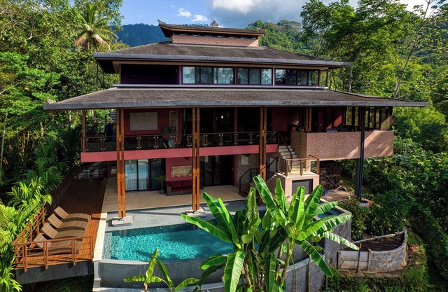 Visionary Art House - Bali Style - Asian Tropical Paradise in Costa Rica