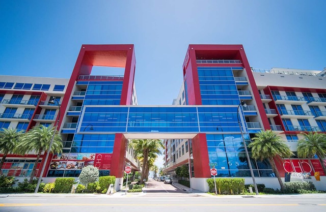 COSTA HOLLYWOOD PRIVATE SUITES - E