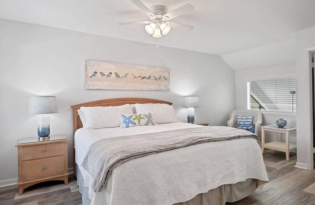 CostaLuna-Beachwalk 2BR/2BA/Loft - Cart to Beach!