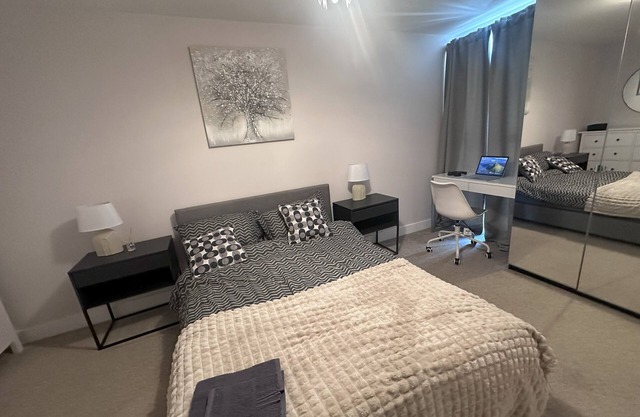 Cosy 1 bed apartment with WiFi in Stevenage Town Centre