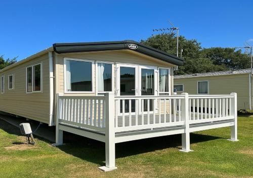 Cosy 2 bed in Dovercourt Holiday Park -Sleeps 6