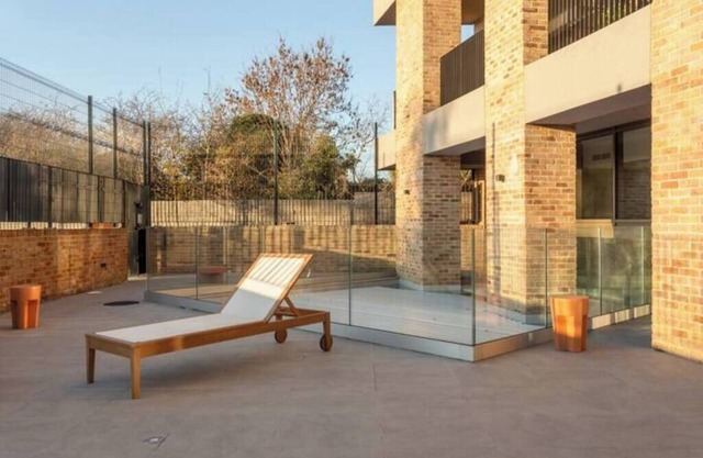 Cosy 2 bedroom Flat/Pool/Gym